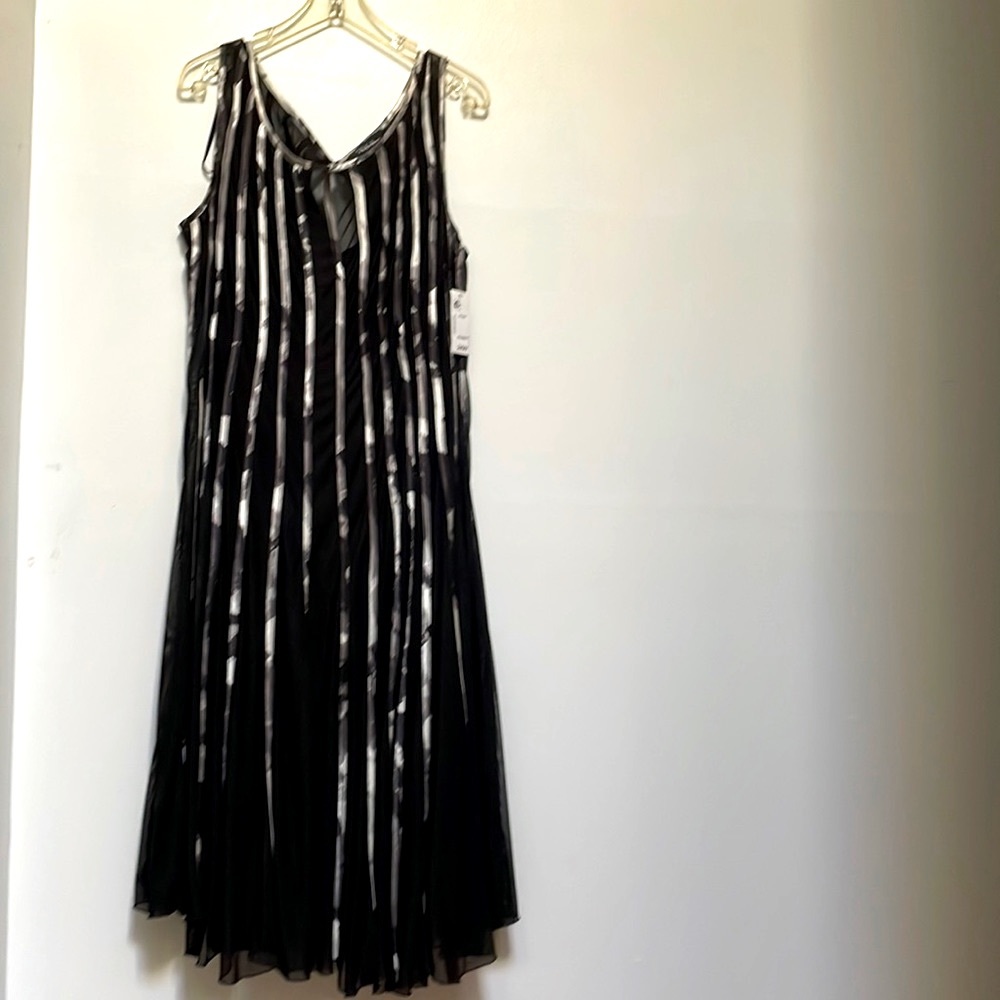 S & L Fashion Size 24 Op 109 ribbed sheer w tag w lining